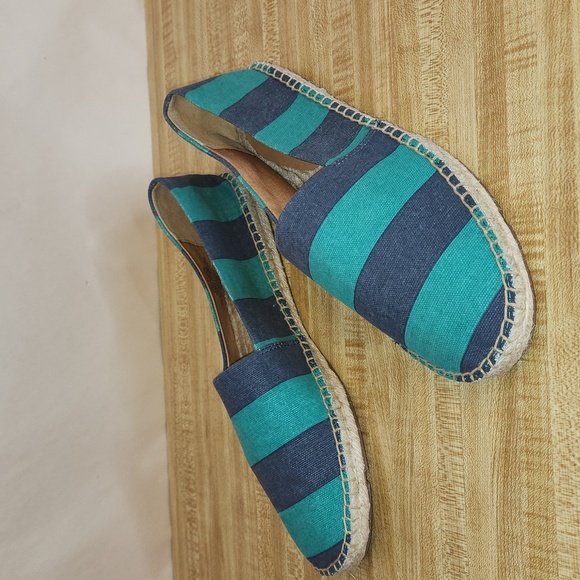 J. CREW Striped Canvas Slip on Espadrille Flats - Blue and Teal, size 10 - Picture 1 of 11